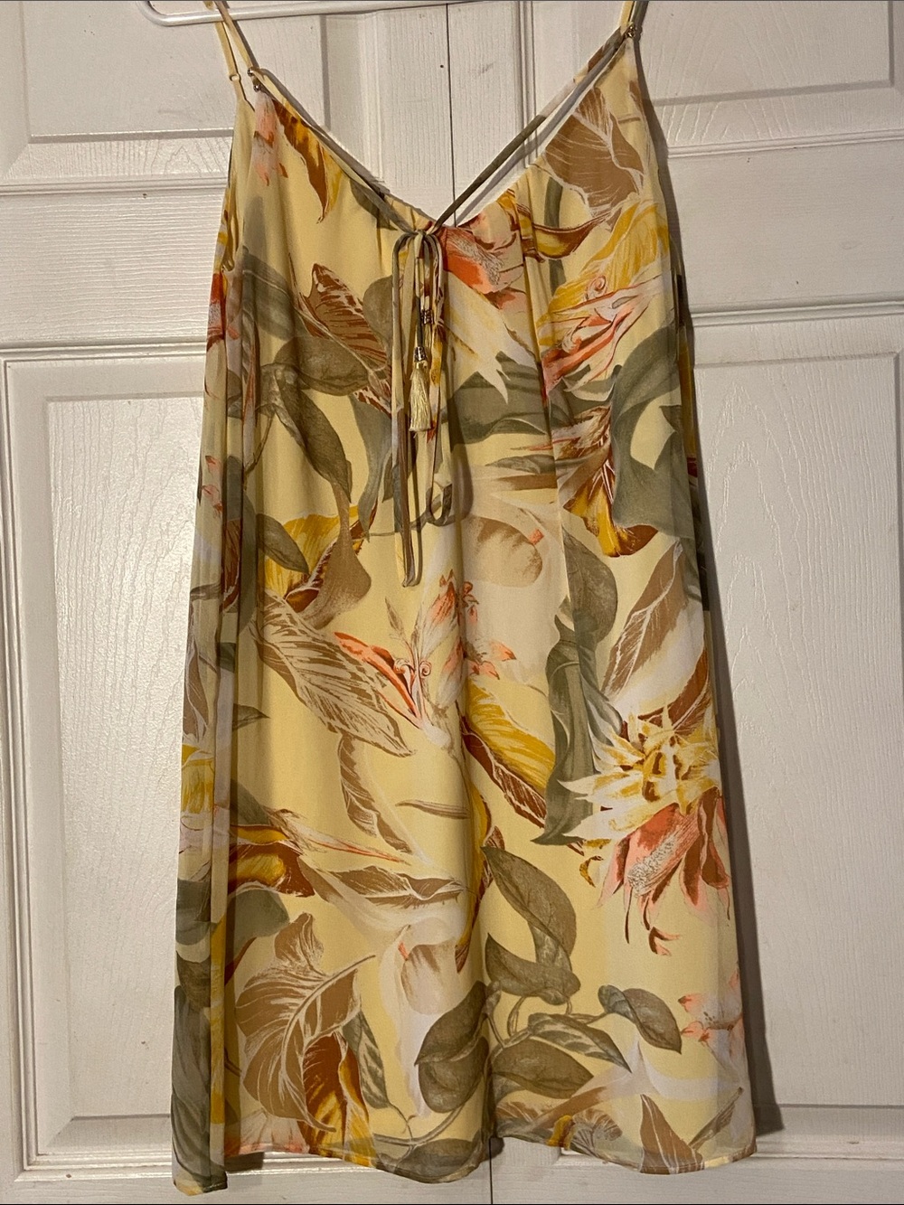 WHBМ Yellow Floral Slip Spaghetti Strap Flare Dress w/Leaf Print sz 8